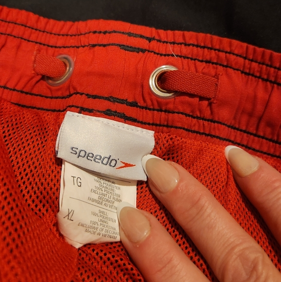 Speedo Swim Trunks Black with Red Accents Board Shorts - Picture 6 of 9